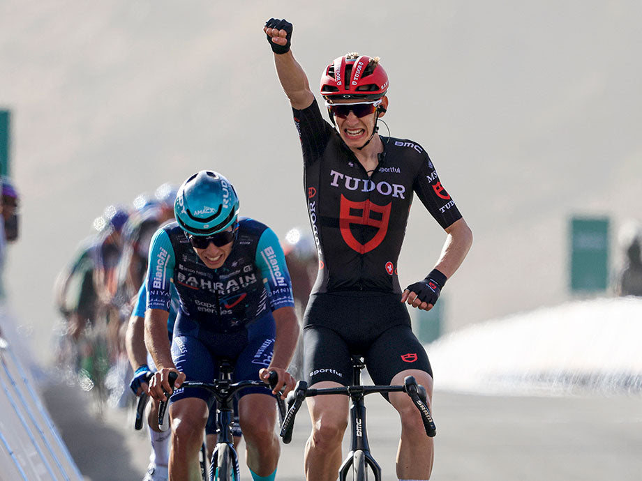 El rendimiento suizo gana en el AlUla Tour