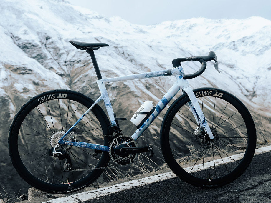 Le Teammachine SLR 01 VAR0 : la voie la plus légère vers le sommet